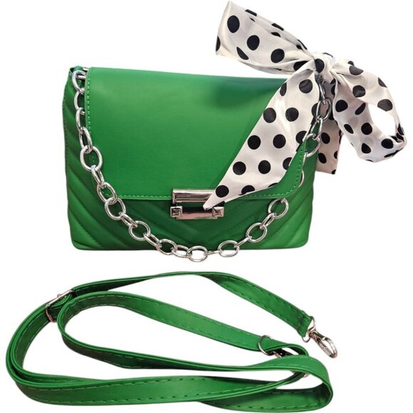Green Vibrant Versatile Quilted Style Shoulder Bag with detachable Straps. - Picture 2 of 8